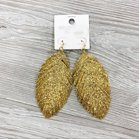 Jewelry - Glitter feather earrings